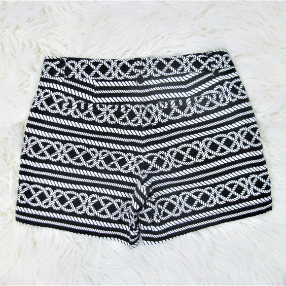 Crown & Ivy navy blue/white  shorts - Picture 5 of 6